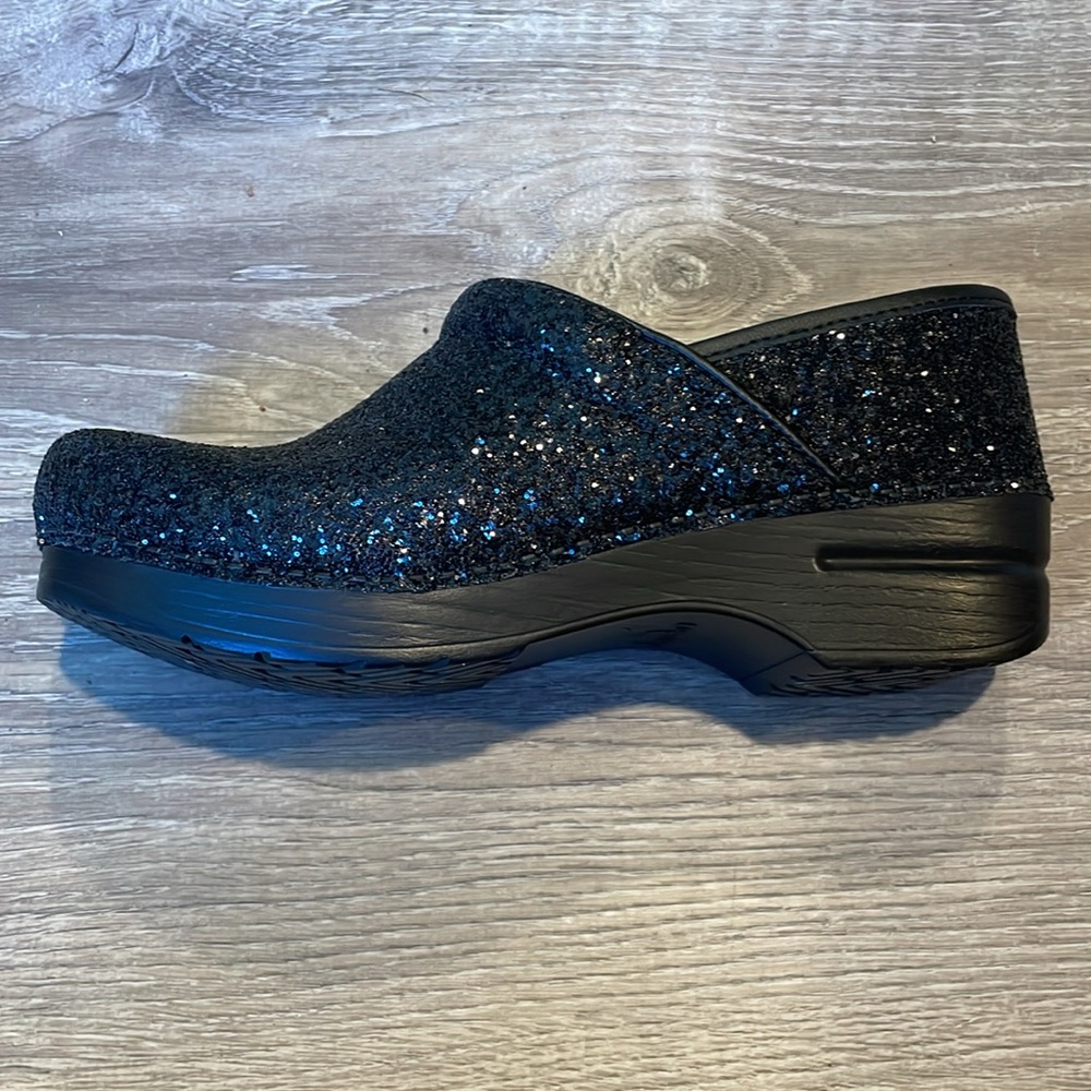 Brand new dansko clogs